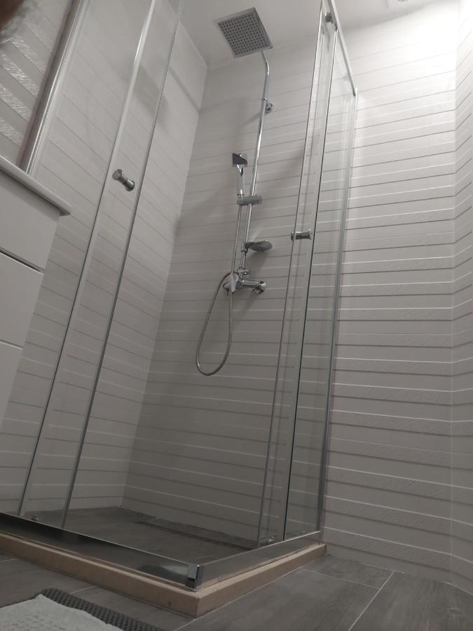 Lucic Guesthouse เซทินเจ ภายนอก รูปภาพ