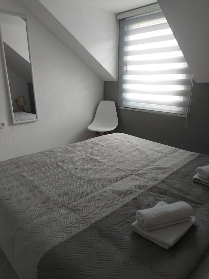 Lucic Guesthouse เซทินเจ ภายนอก รูปภาพ